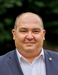 speaker photo
